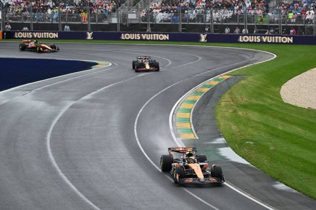 AUSTRALIAN GRAND PRIX, Lando Norris of McLaren during the Australian Formula One Grand Prix at Albert Park in Melbourne, Victoria, Sunday, March 16, 2025. ( NO ARCHIVING, EDITORIAL USE ONLY, NO USE IN BOOKS WITHOUT CONSENT Melbourne Victoria Australia  Copyright: xJoelxCarrettx 20250316177063945659