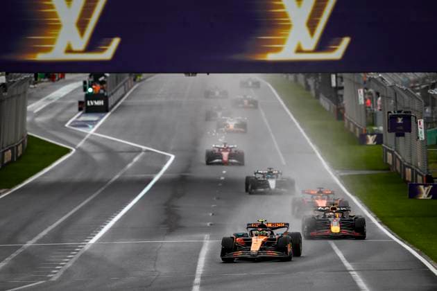 F1 - AUSTRALIAN GRAND PRIX 2025 04 NORRIS Lando (gbr), McLaren F1 Team MCL39, action during the Formula 1 Louis Vuitton Australian Grand Prix 2025, 1st round of the 2025 FIA Formula One World Championship, WM, Weltmeisterschaft from March 14 to 16, 2025 on the Albert Park Grand Prix Circuit, in Melbourne, Australia - MelbourneAustralia  Copyright: xJoaoxFilipex