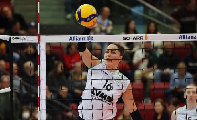Stuttgart , Volleyball Bundesliga Frauen, Allianz MTV Stuttgart vs. USC Münster , Mikala Mogensen ( Münster )