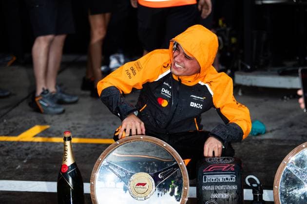 F1 - AUSTRALIAN GRAND PRIX 2025 NORRIS Lando (gbr), McLaren F1 Team MCL39, portrait celebration during the Formula 1 Louis Vuitton Australian Grand Prix 2025, 1st round of the 2025 FIA Formula One World Championship, WM, Weltmeisterschaft from March 14 to 16, 2025 on the Albert Park Grand Prix Circuit, in Melbourne, Australia -  Copyright: xJoaoxFilipex