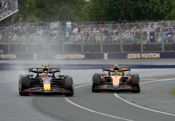 FORMULA 1 LOUIS VUITTON AUSTRALIAN GRAND PRIX 2025 16.03.2025, Albert Park Circuit, Melbourne, FORMULA 1 LOUIS VUITTON AUSTRALIAN GRAND PRIX 2025 ,im Bild Liam Lawson (NZL), Oracle Red Bull Racing, Lando Norris (GBR), McLaren F1 Team