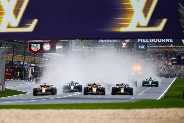 FORMULA 1 AUSTRALIAN GRAND PRIX 2025 RACE DAY LANDO NORRIS (GBR) of McLaren Racing 4 OSCAR PIASTRI (AUS) of McLaren Racing 81 MAX VERSTAPPEN (NED) of Oracle Red Bull Racing 1 race start during the FORMULA 1 LOUIS VUITTON AUSTRALIAN GRAND PRIX 2025 RACE DAY at Albert Park Circuit, Melbourne, Australia on 16 March 2025 Credit: Antoine Lapeyre Every Second Media Editorial use only. All images are copyright Every Second Media Limited. No images may be reproduced without prior permission. Copyright: xIMAGO EveryxSecondxMediax ESM-1369-0146 AntoinexLapeyrex xEveryxSecondxMediax