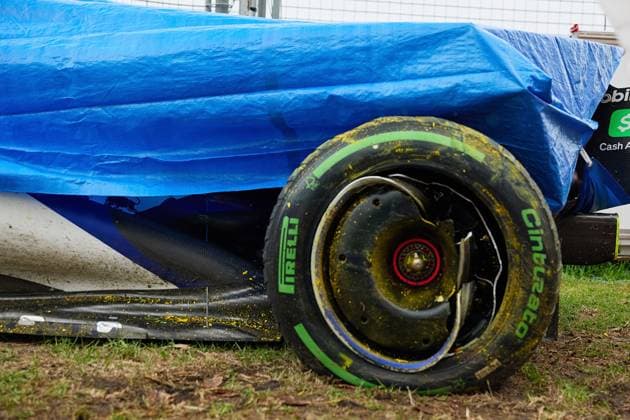 15.05.2025, xrarjax, Motorsport FIA Formel 1, Großer Preis von Australien 2025 v.l. Isack Hadjar (Racing Bulls) Startnummer 06 Unfall Crash beschädigtes Fahrzeug (FIA REGULATIONS PROHIBIT ANY USE OF PHOTOGRAPHS as IMAGE SEQUENCES and or QUASI-VIDEO) Melbourne