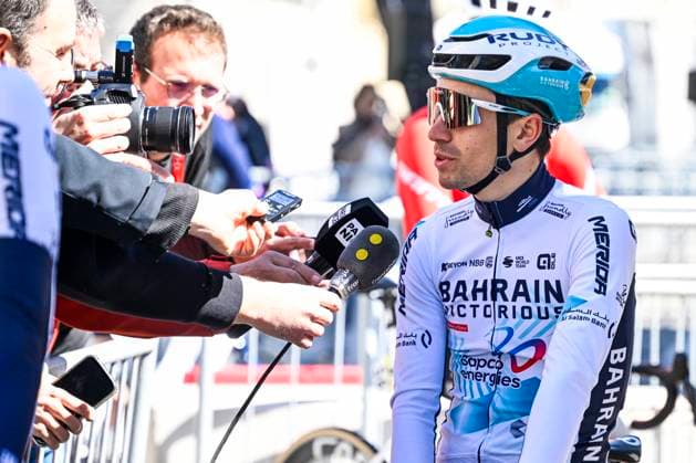 Paris - Nice 2025 - stage 8 NICE, FRANCE - MARCH 16 : Martinez Lenny (FRA) of Bahrain - Victorious before the start of the race during stage 8 and final stage of the 83th edition of the Paris - Nice cycling race, a stage of 119,9km with start and finish in Nice on March 16, 2025 in Nice, France, 16 03 2025 ( Motordriver Kenny Verfaillie - Nice France  Copyright: xNicoxVereeckenx