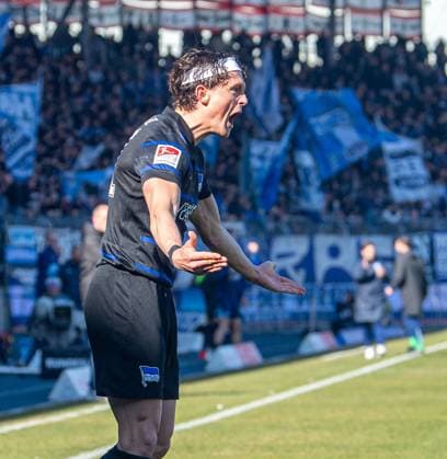 Fussball, Herren, Saison 2024 2025, 2. Bundesliga (26. Spieltag), Eintracht Braunschweig - Hertha BSC, Fabian Reese (Hertha BSC), Jubel nach Tor zum 0:1, 16.03. 2025,