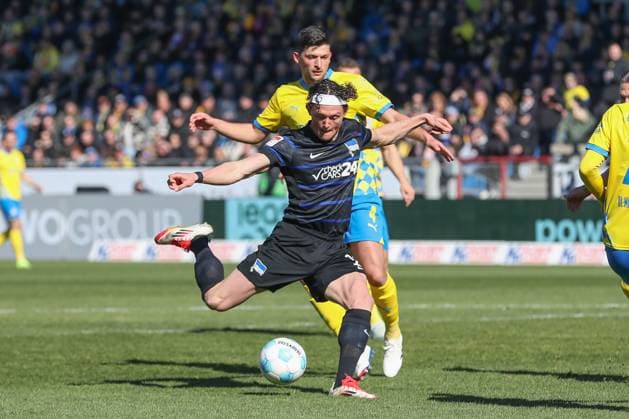 Fußball, 2. BL, Eintracht Braunschweig - Hertha BSC 16.03.2025, xtgx, Fussball - 2.Bundesliga, Eintracht Braunschweig - Hertha BSC Berlin emspor, v.l. Tor zum 0:1 durch Fabian Reese (Hertha, 11) (DFL DFB REGULATIONS PROHIBIT ANY USE OF PHOTOGRAPHS as IMAGE SEQUENCES and or QUASI-VIDEO) Braunschweig
