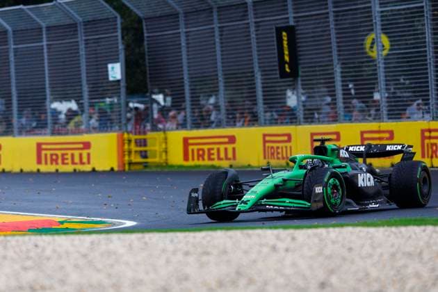 16th March 2025; Melbourne Grand Prix Circuit, Melbourne, Victoria, Australia; Australian Formula 1 Grand Prix; Race Day; Number 27 Kick Sauber driver Nico Hulkenberg in wet conditions during the race  ActionPlus12762148 StephenxBlackberry