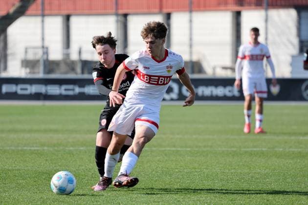 08.03.25 U17, U 17 VfB Stuttgart - U17 Eintracht Frankfurt Deutschland, Stuttgart, 08.03.2025, Fussball, U17-DFB-Nachwuchsliga, U17 VfB Stuttgart - U17 Eintracht Frankfurt: v.l. Niko Ilicevic (Eintracht Frankfurt), Mykola Petrovskyi (VfB Stuttgart).