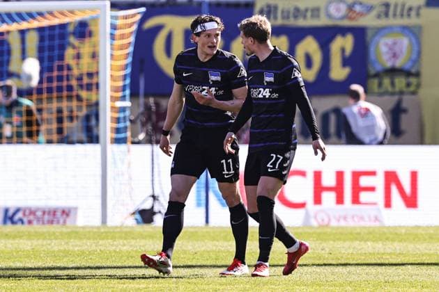 Fußball, 2. BL, Eintracht Braunschweig - Hertha BSC Torjubel - Torschütze Fabian Reese (Hertha BSC Berlin,11) trifft zum 0-1 mit Michael Cuisance (Hertha BSC Berlin,27) - 2. Bundesliga Saison 2024-2025 Eintracht Braunschweig vs. Hertha BSC Berlin im Eintracht Stadion in Braunschweig - Aktion,Fußball,Mann,Männer,Deutschland,16.03.2025