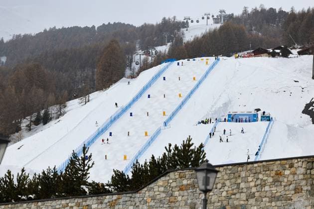 (250316) -- LIVIGNO, March 16, 2025 -- Athletes take trainings in the Livigno Aerials & Moguls Park in Livigno, Italy, March 13, 2025. Livigno will host the snowboarding and freestyle skiing competitions at the Olympic Winter games, Winterspiele,Spiele, Summer games Milano Cortina 2026. ) (SP)ITALY-LIVIGNO-MILANO-CORTINA WINTER OLYMPICS-DAILY LIFE LixJing 