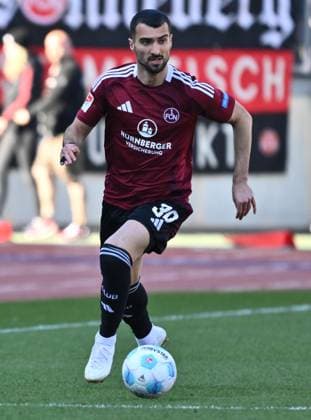 16.03.2025 - Fussball - Saison 2024 2025 - 2. Fussball - Bundesliga - 26. Spieltag: 1. FC Nürnberg FCN ( Club ) - SpVgg Greuther Fürth ( Kleeblatt ) Derby Frankenderby - Sportfoto Zink - xwoxzix - DFL regulations prohibit any use of photographs as image sequences and or quasi-video - only for editorial use - Mahir Emreli (30, 1. FC Nürnberg FCN ) Freisteller Einzelbild