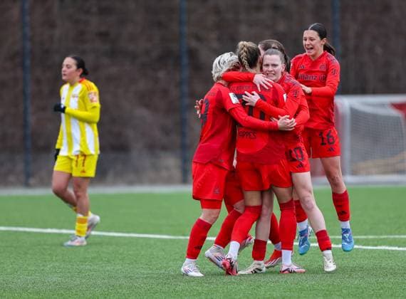 Jubel zum Tor zum 2:2 per Elfmeter durch Jana Kappes (FC Bayern Muenchen II U20, 20), GER, FC Bayern Muenchen II vs. 1. FC Union Berlin, Fussball, 2. Frauen-Bundesliga, 18. Spieltag, Saison 2024 2025, 16.03.2025, GER, FC Bayern Muenchen II vs. 1. FC Union Berlin, Fussball, 2. Frauen-Bundesliga, 18. Spieltag, Saison 2024 2025, 16.03.2025 Muenchen Copyright: xEibner-Pressefoto JennixMaulx EP_JML