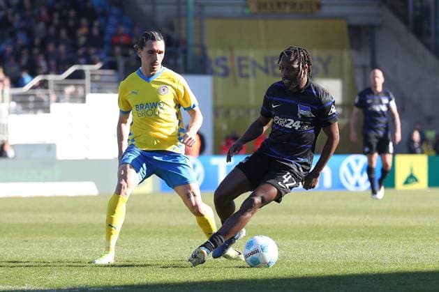 16.03.2025, xtgx, Fussball 2. Bundesliga, Eintracht Braunschweig - Hertha BSC Berlin emspor, v.l. Rayan Philippe (Braunschweig, 9), Deyovaisio Zeefuik (Hertha, 42) (DFL DFB REGULATIONS PROHIBIT ANY USE OF PHOTOGRAPHS as IMAGE SEQUENCES and or QUASI-VIDEO) Braunschweig