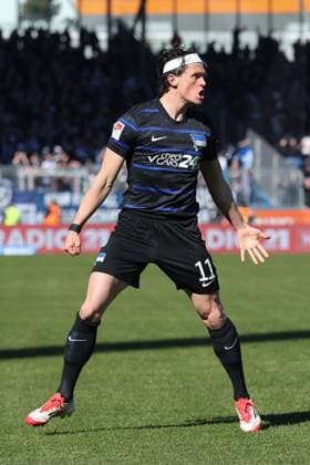 16.03.2025, xtgx, Fussball 2. Bundesliga, Eintracht Braunschweig - Hertha BSC Berlin emspor, v.l. Fabian Reese (Hertha, 11) Jubel, Torjubel, jubelt ueber das Tor, celebrate the goal, celebration (DFL DFB REGULATIONS PROHIBIT ANY USE OF PHOTOGRAPHS as IMAGE SEQUENCES and or QUASI-VIDEO) Braunschweig