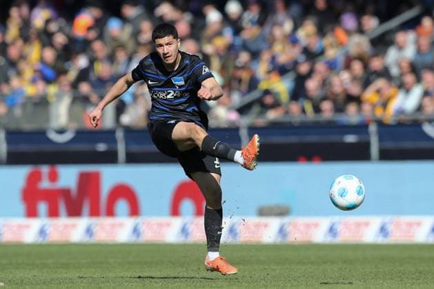 16.03.2025, xtgx, Fussball 2. Bundesliga, Eintracht Braunschweig - Hertha BSC Berlin emspor, v.l. Ibrahim Maza (Hertha, 10) Freisteller, Einzelbild, Ganzkoerper, single frame (DFL DFB REGULATIONS PROHIBIT ANY USE OF PHOTOGRAPHS as IMAGE SEQUENCES and or QUASI-VIDEO) Braunschweig