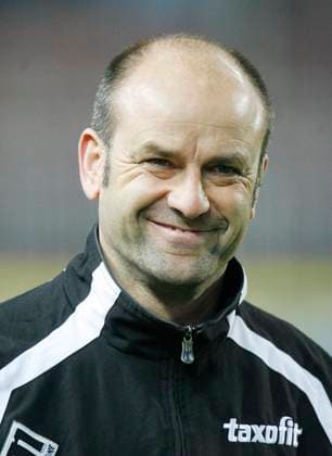 1.FC Kaiserslautern - Karlsruher SC Edmund BECKER (Ede), Trainer KSC - Portrait *** 1 FC Kaiserslautern Karlsruher SC Edmund BECKER Ede , Coach KSC Portrait