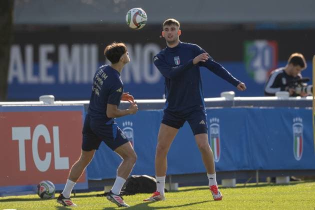 Italy Training Session & press conference, PK, Pressekonferenz Italy players Lorenzo Lucca and Samuele Ricci participate in the training session at BPER Training Centre in Appiano Gentile on March 17, 2025, in Como, Italy. Appiano Gentile Italy  Copyright: xGiacomoxCosuax originalFilename:cosua-notitle250317_np07o.jpg