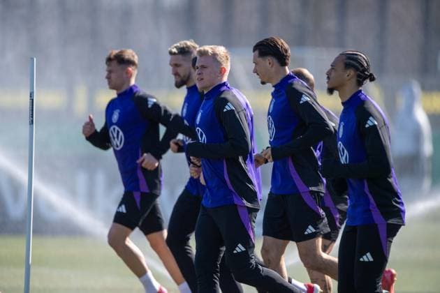v.l. Joshua KIMMICH (GER), Robert ANDRICH (GER), Jonathan BURKARDT (GER) Robin KOCH (GER), Leroy SANE (GER) Deutsche Fussball Nationalmannschaft, Fussball Trainingslager in Dortmund-Brackel am 18.03.2025, Â