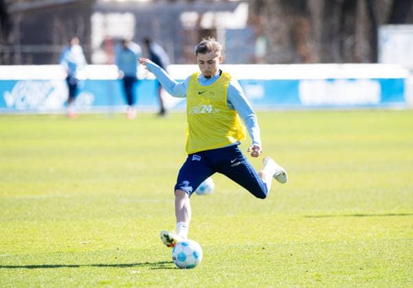 Fussball, Herren, Saison 2024 25, 2. Bundesliga, Hertha BSC, Training, Marten Winkler (Hertha BSC), 18.03. 2025,