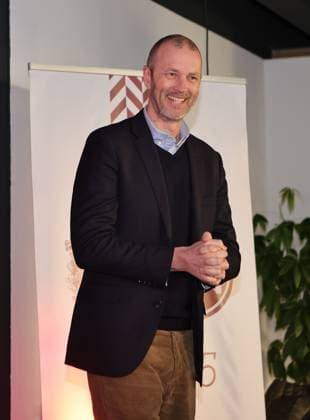 18.03.2025 - Fussball - 1. FC Nürnberg FCN ( Club ) - Kick-Off-Veranstaltung zum Jubiläum 125 Jahre 1. FC Nürnberg - Sportfoto Zink DaMa - xdaxmax - Niels Rossow ( Vorstand Strategie & Marketing 1. FC Nürnberg FCN ) lacht Lachen freut sich Freude