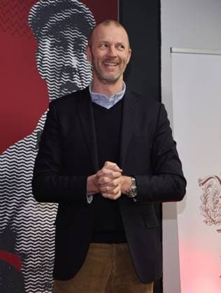 18.03.2025 - Fussball - 1. FC Nürnberg FCN ( Club ) - Kick-Off-Veranstaltung zum Jubiläum 125 Jahre 1. FC Nürnberg - Sportfoto Zink DaMa - xdaxmax - Niels Rossow ( Vorstand Strategie & Marketing 1. FC Nürnberg FCN ) lacht Lachen freut sich Freude