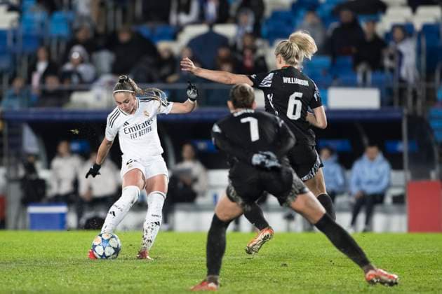 UEFA Women s Champions League - Real Madrid vs Arsenal MADRID, SPAIN -March 18:Athenea del Castillo of Real Madrid scores a goal during the UEFA Women s Champions League Quarter Finals First Leg match between Real Madrid and Arsenal at Alfredo Di Stefano stadium in Madrid. (Photo by Guillermo Martinez) Madrid Alfredo Di Stefano Stadium Spain Copyright: xGuillermoxMartinezx