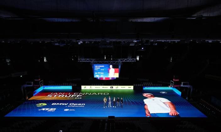 18.03.2025, ATP, Tennis Herren BMW Open Praesentation, Tennis, im Bild: Christian Ach, Patrick Kuehnen, Fabian Tross und Christian Okon, Praesentieren die Spielerfeld, hier Jan -Lennard Struff (GER)