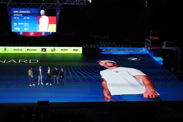 18.03.2025, ATP, Tennis Herren BMW Open Praesentation, Tennis, im Bild: Christian Ach, Patrick Kuehnen, Fabian Tross und Christian Okon, Praesentieren die Spielerfeld, hier Jan -Lennard Struff (GER)