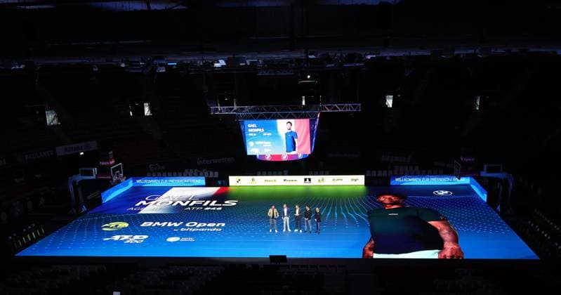 18.03.2025, ATP, Tennis Herren BMW Open Praesentation, Tennis, im Bild: Christian Ach, Patrick Kuehnen, Fabian Tross und Christian Okon, Praesentieren die Spielerfeld, hier Gael Monfils ( FRA)