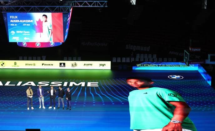 18.03.2025, ATP, Tennis Herren BMW Open Praesentation, Tennis, im Bild: Christian Ach, Patrick Kuehnen, Fabian Tross und Christian Okon, Praesentieren die Spielerfeld, hier Felix Aliassime ( CAN)