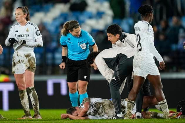 March 18, 2025, Valdebebas, Madrid, SPAIN: Melanie Leupolz of Real Madrid gets injured during the UEFA WomenÃ¢â‚¬â ¢s Champions League Quarter Final first leg, football match played between Real Madrid CF and Arsenal FC at Alfredo Di Stefano stadium on March 18, 2025, in Valdebebas, Madrid, Spain. Valdebebas SPAIN - ZUMAa181 20250318_zaa_a181_093 Copyright: xOscarxJ.xBarrosox