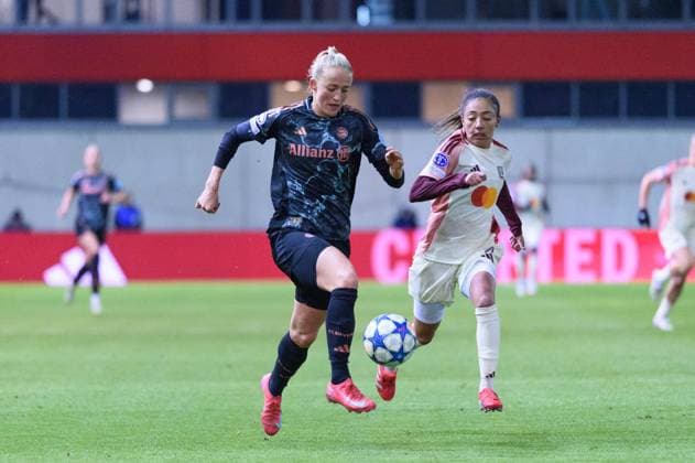 Lea Schueller (11 FC Bayern Munich) and Selma Bacha (4 Olympique Lyonnais) during the UEFA Womens Champions League quarter-final match between FC Bayern Munich and Olympique Lyonnais at FC Bayern Campus in Munich, Germany. (Sven Beyrich SPP) Copyright: xSvenxBeyrich SPPx spp-en-SvBe-20250318-D4S_7789