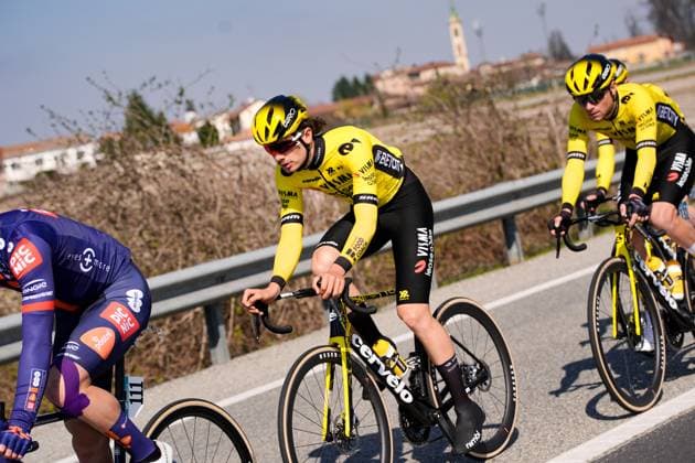The pack rides during the men s elite race of the Milano-Torino one day cycling race (174km) from Rho to Torino (Superga) - North West Italy- Wednesday, March 19, 2025. - cycling .  Copyright: xMarcoxAlpozzi LaPressex