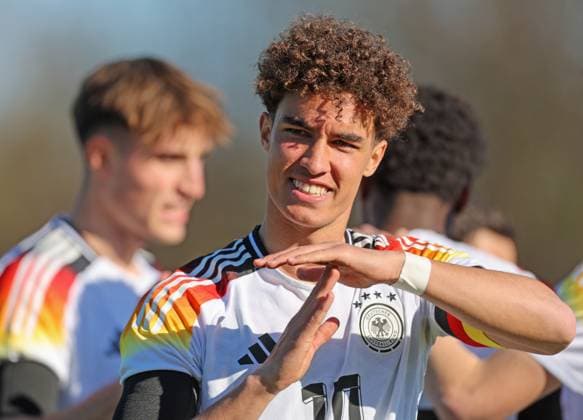 Sport Themen der Woche KW12 Sport Bilder des Tages Fussball - U19 EURO QUALI - DEUTSCHLAND - SLOWENIEN - 19.03.25, 1:0 durch Noah Darvich (GER), - *** Soccer U19 EURO QUALI GERMANY SLOVENIA 19 03 25, 1 0 by Noah Darvich GER ,