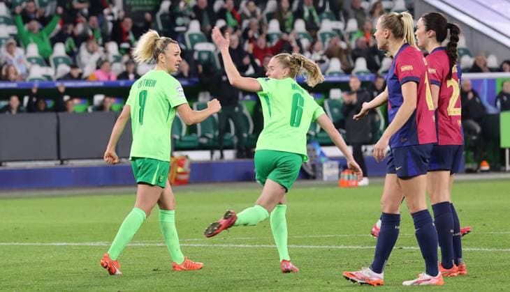 Frauen UWCL: VfL Wolfsburg vs FC Barcelona, Barca Wolfsburg, 19.03.2025, Fußball, Frauen, Saison 24 25, Women s Champions League, Viertelfinale, Hinspiel, VfL Wolfsburg vs FC Barcelona, Bild zeigt: Janina Minge (VfL, 6) jubelt über das Tor zum 1:3 für den VfL Wolfsburg