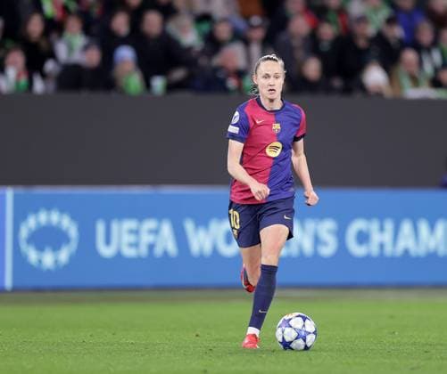 Caroline Graham Hansen FC Barcelona, Barca Fussball, Frauen, Saison 2024 2025, UWCL Viertelfinale, Hinspiel, Volkswagen Arena , VfL Wolfsburg gegen FC Barcelona, 1-4 DFL REGULATIONS PROHIBIT ANY USE OF PHOTOGRAPHS AS IMAGE SEQUENCES AND OR QUASI-VIDEO.