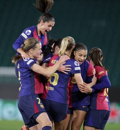 Torjubel Barcelona Sydney Schertenleib FC Barcelona, Barca Fussball, Frauen, Saison 2024 2025, UWCL Viertelfinale, Hinspiel, Volkswagen Arena , VfL Wolfsburg gegen FC Barcelona, 1-4 DFL REGULATIONS PROHIBIT ANY USE OF PHOTOGRAPHS AS IMAGE SEQUENCES AND OR QUASI-VIDEO.