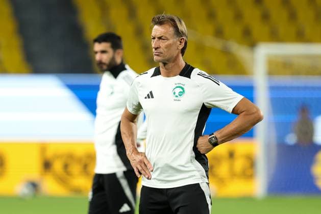 RIYADH, SAUDI ARABIA - MARCH 19: Herve Renard, head coach of Team Saudi Arabia, looks on at a training session ahead of the 2026 FIFA World Cup, WM, Weltmeisterschaft, Fussball Qualifier third round Group C match between China and Saudi Arabia on March 19, 2025 in Riyadh, Saudi Arabia.  Copyright: xWuxZhizhaox 111555929727