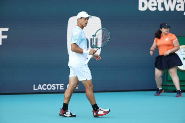 March 19, 2025, Miami Gardens, Florida, United States Of America: MIAMI GARDENS, FLORIDA - MARCH 19: Nick Kyrgios of Australia defeats Mackenzie McDonald of the United States in the first round of the men s singles in the Miami Open at the Hard Rock Stadium on March 19, 2025 in Miami Gardens, Florida. ...People: Mackenzie McDonald Miami Gardens United States Of America - ZUMAs214 20250319_ada_s214_218 Copyright: xSMGx