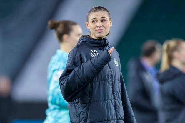 Jule Brand (VfL Wolfsburg) schaut enttaeuscht, UEFA Women s Champions League Quarter Finals First Leg, VfL Wolfsburg and FC Barcelona, Barca Volkswagen-Arena am 19. March 2025 in Wolfsburg, Deutschland. (Foto von Marco Steinbrenner DeFodi Images) Jule Brand (VfL Wolfsburg) looks dejected, UEFA Women s Champions League Quarter Finals First Leg, VfL Wolfsburg and FC Barcelona, Volkswagen-Arena, March 19, 2025 in Wolfsburg, Germany. (Photo by Marco Steinbrenner DeFodi Images)