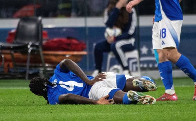 20.03.2025, xcmcx, Fussball UEFA Nations League, Italien - Deutschland v.l. Alessandro Buongiorno (Italien) verletzt, Verletzung, (DFL DFB REGULATIONS PROHIBIT ANY USE OF PHOTOGRAPHS as IMAGE SEQUENCES and or QUASI-VIDEO) Mailand