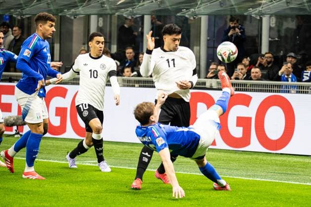 Nadiem Amiri (Deutschland, 11) vs Nicolo Barella (Italien 18), Jamal Musiala (Deutschland, 10) ITA, Italien (ITA) vs. Deutschland (GER), Fussball Laenderspiel, UEFA Nations League Viertelfinale Runde1, 2024 2025, 20.03.2025 ITA, Italien (ITA) vs. Deutschland (GER), Fussball Laenderspiel, UEFA Nations League Viertelfinale Runde1, 2024 2025, 20.03.2025 Mailand Copyright: xEibner-Pressefoto RogerxBuerkex EP_RBE