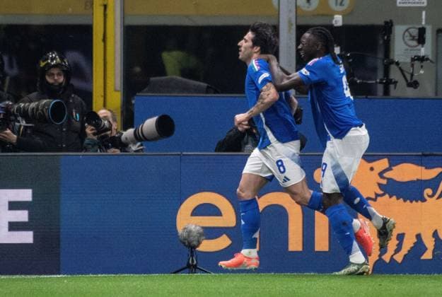 20.03.2025, xcmcx, Fussball UEFA Nations League, Italien - Deutschland v.l. Sandro Tonali (Italien), Destiny Udogie (Italien) celebrate the goal, Der Torjubel zum 1:0 (DFL DFB REGULATIONS PROHIBIT ANY USE OF PHOTOGRAPHS as IMAGE SEQUENCES and or QUASI-VIDEO) Mailand
