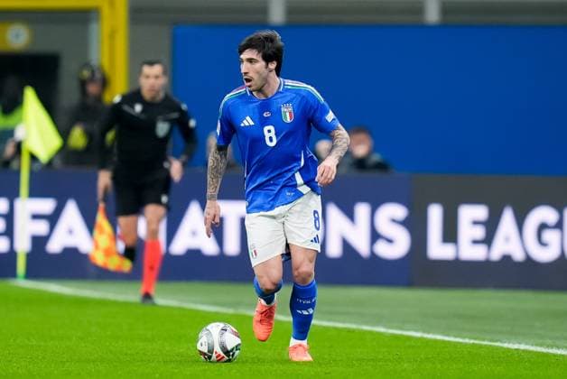Italy v Germany - UEFA Nations League Quarterfinal Leg One Sandro Tonali of Italy during the UEFA Nations League Quarter Final Leg One match between Italy and Germany at Stadio Giuseppe Meazza on March 20, 2025 in Milan, Italy. Milan Stadio Giuseppe Meazza Milan Italy Copyright: xGiuseppexMaffiax NationsLeague_Italy-Germany_200325_BRU5625