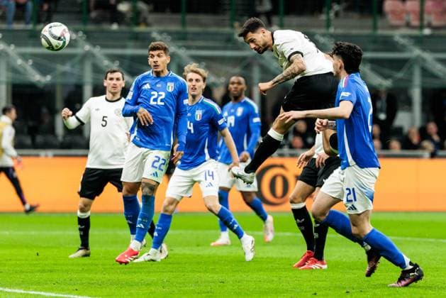 Bilder des Jahres 2025, Sport 03 März Sport Themen der Woche KW12 Sport Bilder des Tages UEFA Nations League: Italien - Deutschland; 20.03.2025 Tim Kleindienst (Deutschland, 9) köpft zum 1:1 UEFA Nations League: Italien - Deutschland; Mailand, Stadio San Siro, 20.03.2025 *** UEFA Nations League Italy Germany 20 03 2025 Tim Kleindienst Germany, 9 heads to 1 1 UEFA Nations League Italy Germany Milan, Stadio San Siro, 20 03 2025 Copyright: xBEAUTIFULxSPORTS Wunderlx