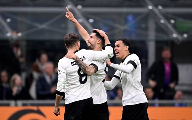 FUSSBALL UEFA Nations League 2024 2025 Viertelfinal Hinspiel in Mailand Italien - Deutschland 20.03.2025 Deutschland Jubel nach dem Tor zum 1-1, v. li., Leon Goretzka, Tim Kleindienst, Jamal Musiala