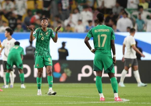 (250321) -- RIYADH, March 21, 2025 -- Nasser Aldawsari (L) of Saudi Arabia communicates with teammate Hassan Altambakti during the 2026 FIFA World Cup, WM, Weltmeisterschaft, Fussball Asian Qualifier match between Saudi Arabia and China in Riyadh, Saudi Arabia, March 20, 2025. ) (SP)SAUDI ARABIA-RIYADH-FOOTBALL-WORLD CUP QUALIFIER-KSA VS CHN WangxDongzhen 