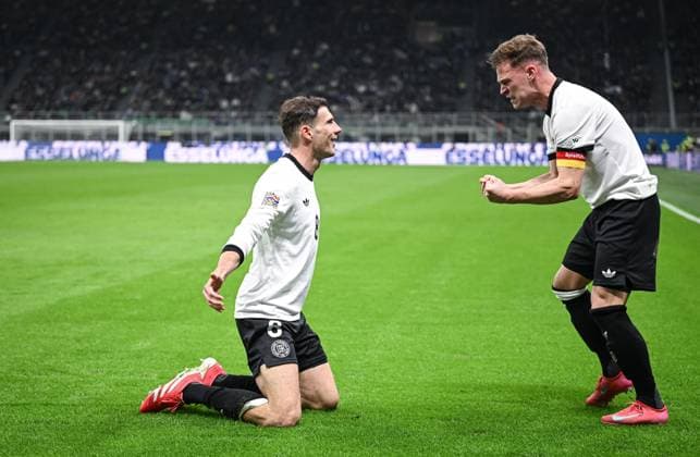 FUSSBALL UEFA Nations League 2024 2025 Viertelfinal Hinspiel in Mailand Italien - Deutschland 20.03.2025 JUBEL Deutschland; Torschuetze zum 1-2 Leon Goretzka (li) und Joshua Kimmich (re)