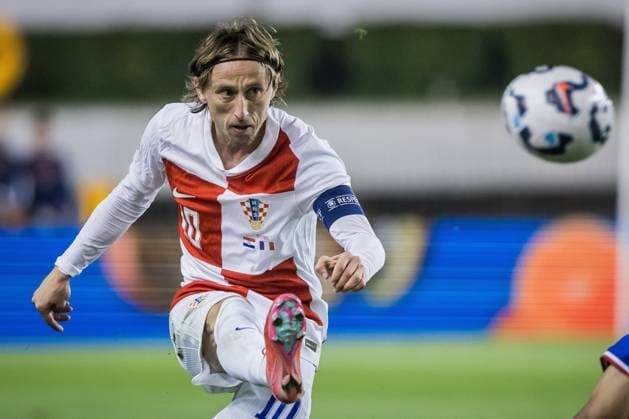 (250321) -- SPLIT, March 21, 2025 -- Luka Modric of Croatia shoots during the UEFA Nations League quarterfinal 1st leg football match between Croatia and France in Split, Croatia, on March 20, 2025. (Photo by Zvonimir Barisin PIXSELL via Xinhua) (SP)CROATIA-SPLIT-FOOTBALL-UEFA NATIONS LEAGUE-CRO VS FRA LixXuejun 