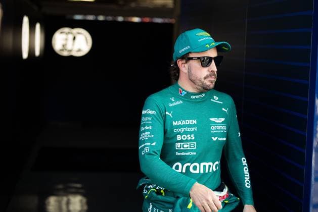F1 - CHINESE GRAND PRIX 2025 ALONSO Fernando (spa), Aston Martin F1 Team AMR25, portrait during the Formula 1 Heineken Chinese Grand Prix 2025, 2nd round of the 2025 FIA Formula One World Championship, WM, Weltmeisterschaft from March 21 to 23, 2025 on the Shanghai International Circuit, in Shanghai, China - ShanghaiChina  Copyright: xJavierxJimenezx